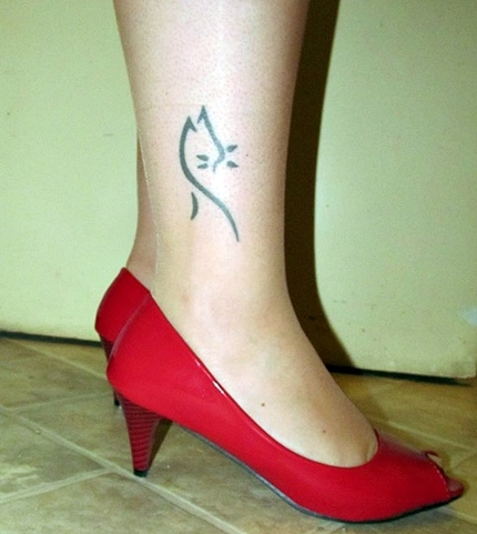 Kočky v tetovacím salonu / Cats in Tattoo Salon